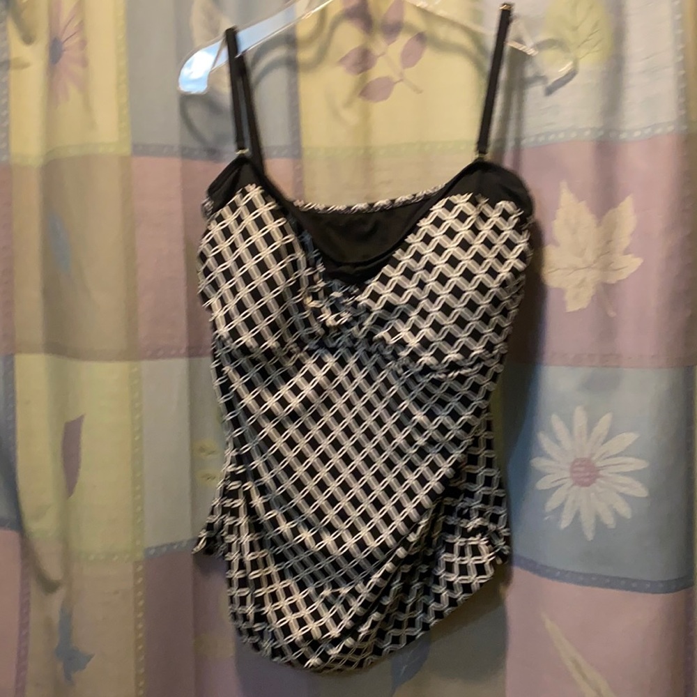 Liz Claiborne side bone swim set